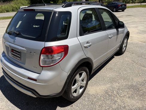 Used 2012 Suzuki SX4 AWD Hatchback image 10