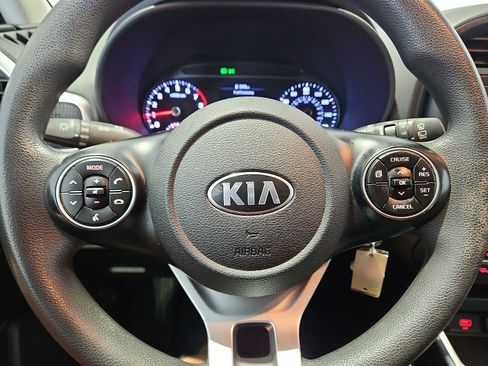 Used 2020 Kia Soul S FWD image 21