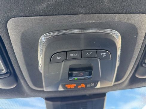 Used 2023 Toyota Corolla SE w/ Carpet Mat Package (TMS) image 26