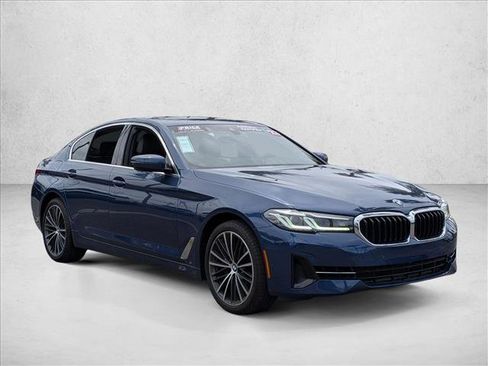 Used 2023 BMW 540i w/ Convenience Package RWD image 3