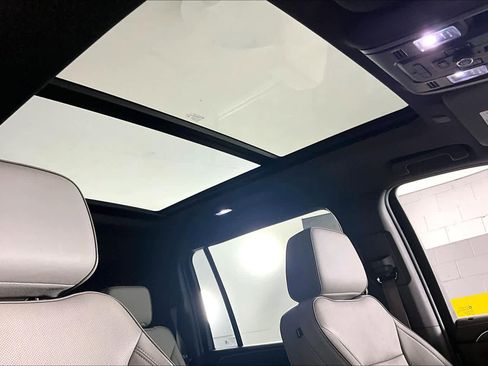 Certified 2023 GMC Yukon XL SLT w/ SLT Premium Package RWD image 14