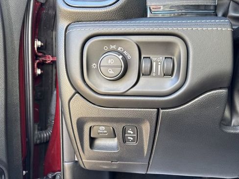 Used 2022 RAM 1500 Limited image 30