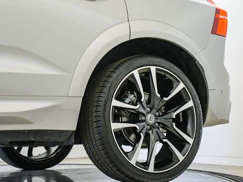 Certified 2023 Volvo XC60 B5 Ultimate w/ Climate Package AWD/4WD image 11