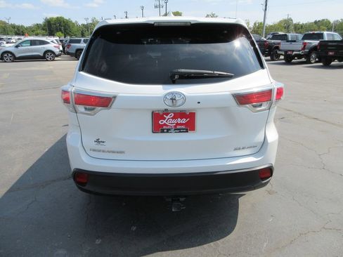 Used 2015 Toyota Highlander XLE AWD/4WD image 6