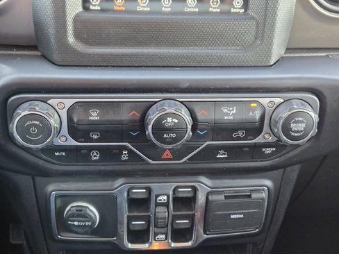 Used 2021 Jeep Wrangler Unlimited Sport image 19