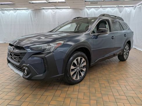 Used 2024 Subaru Outback Limited XT AWD/4WD image 3