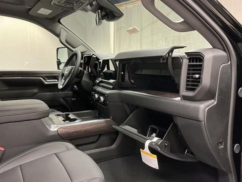 New 2026 GMC Sierra 2500 SLT w/ SLT Premium Package AWD/4WD image 35