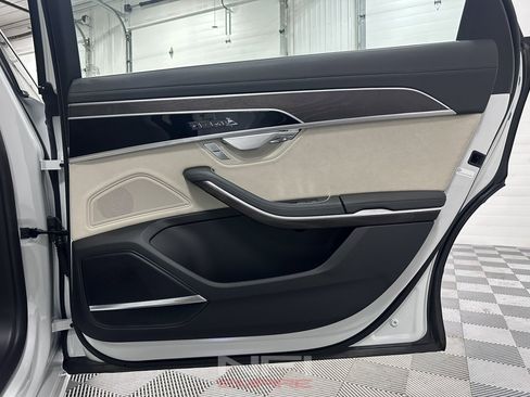 Used 2024 Audi A8 L 3.0T image 43