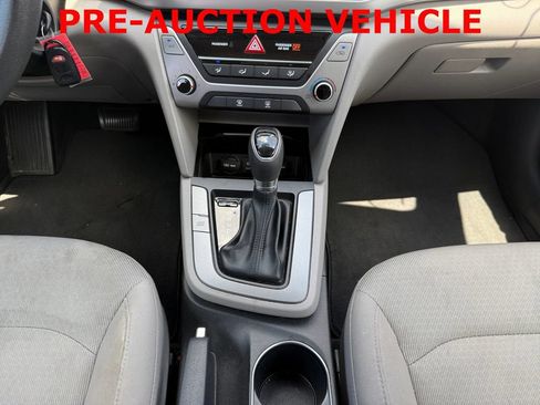 Used 2017 Hyundai Elantra SE FWD image 15