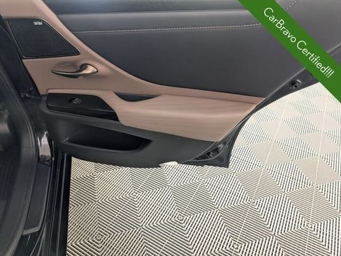 Used 2022 Lexus ES 300h Ultra Luxury w/ Protection Package (P3) FWD image 32