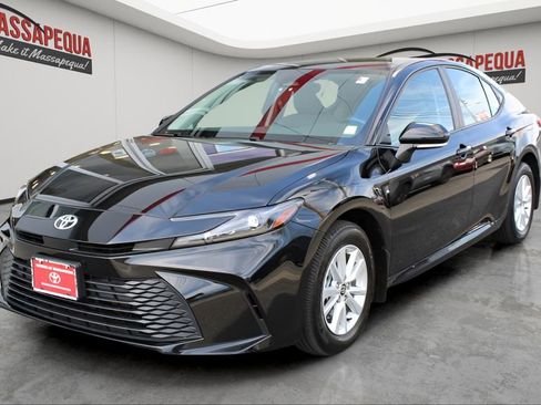 Certified 2025 Toyota Camry LE w/ Convenience Package AWD/4WD image 1