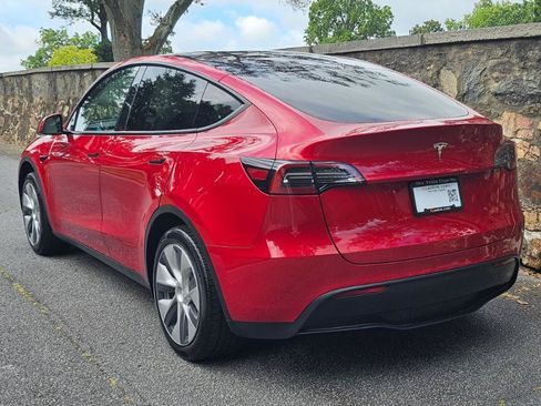 Used 2023 Tesla Model Y 2WD image 13