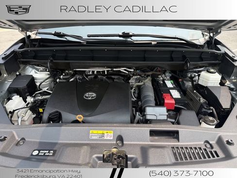 Used 2020 Toyota Highlander XLE AWD/4WD image 16