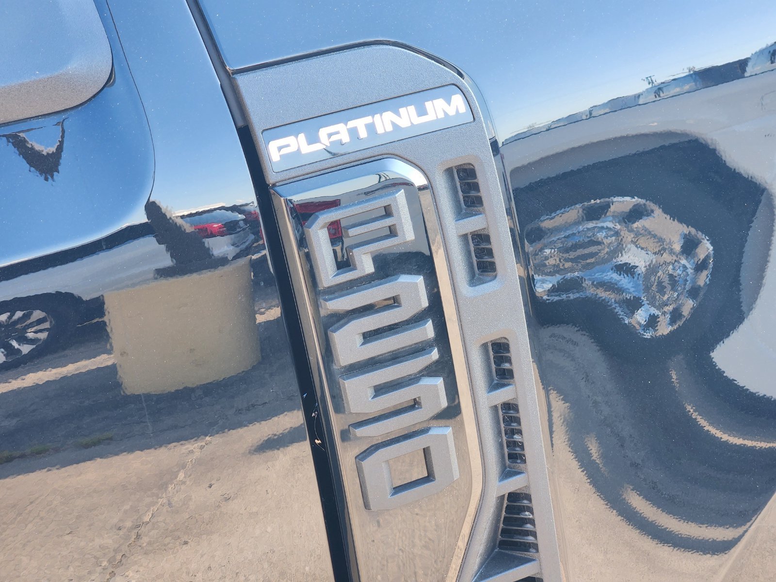 New 2026 Ford F250 Platinum AWD/4WD image 12