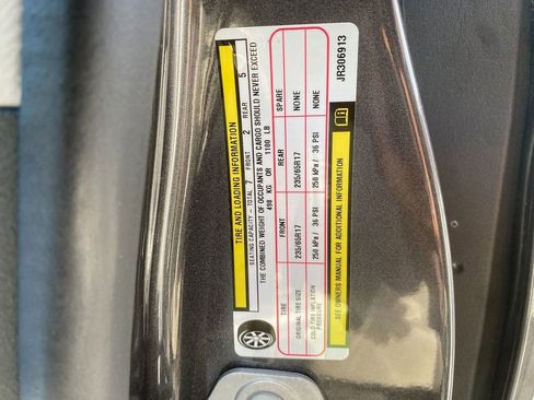 Used 2018 Chrysler Pacifica Touring Plus image 31