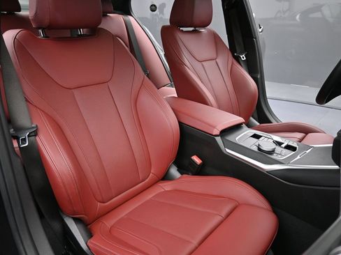 Used 2024 BMW 330i xDrive 330i xDrive w/ Premium Package image 21