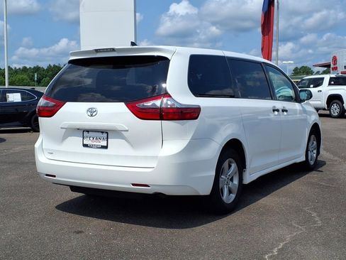 Used 2020 Toyota Sienna L image 3