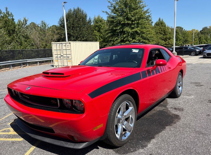 Used 2010 Dodge Challenger R/T RWD image 1