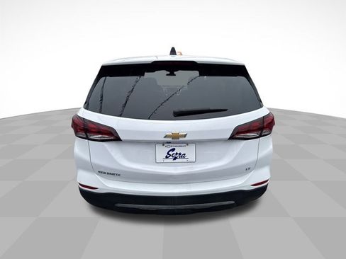 Used 2022 Chevrolet Equinox LT w/ Driver Convenience Package image 8