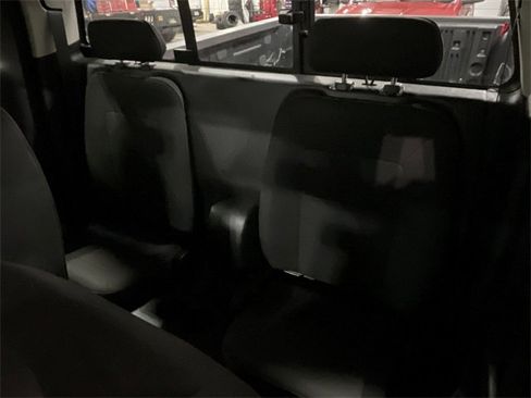 Used 2017 GMC Canyon SLE w/ SLE Convenience Package image 27