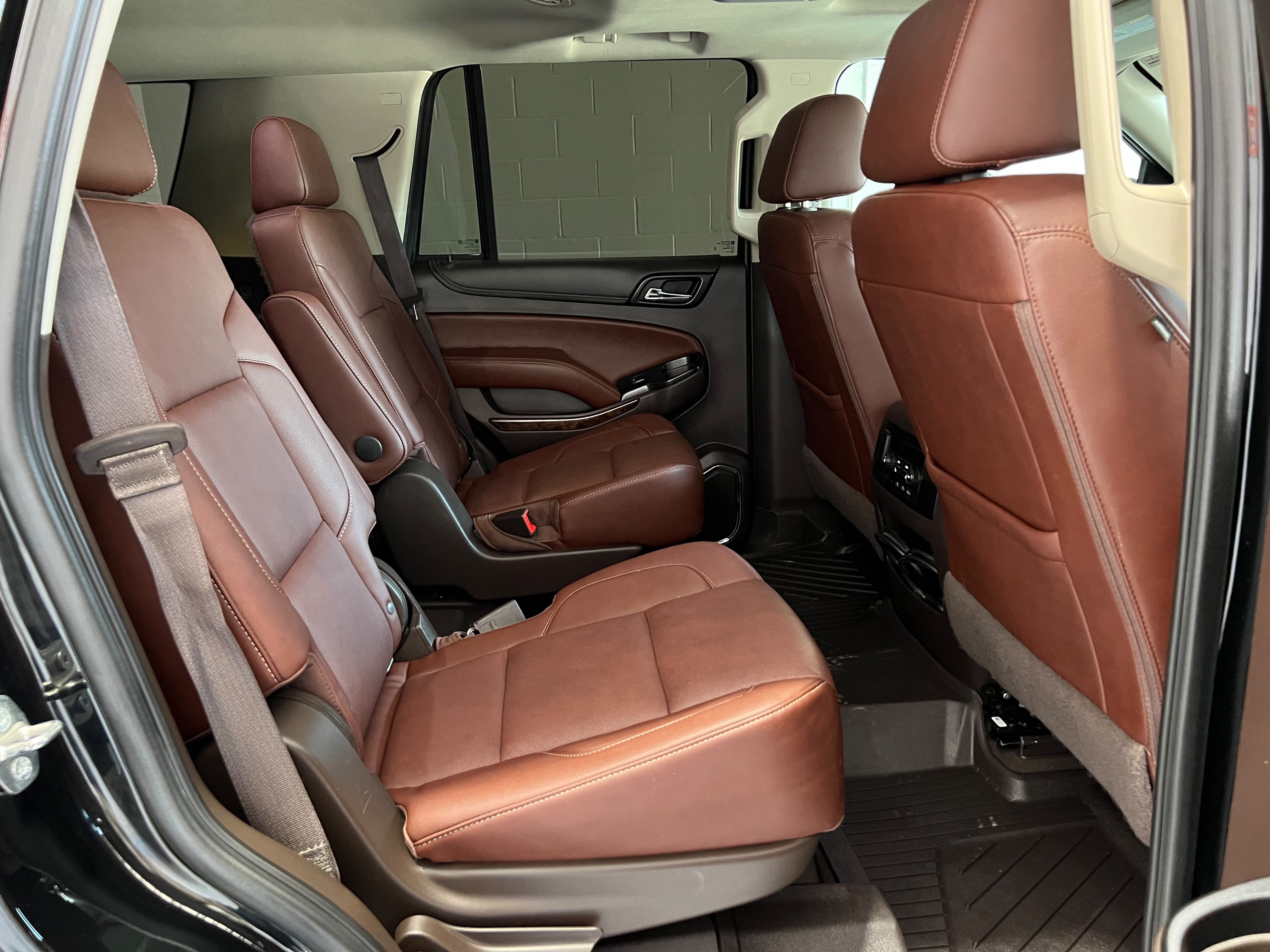 Used 2020 Chevrolet Tahoe Premier RWD image 18