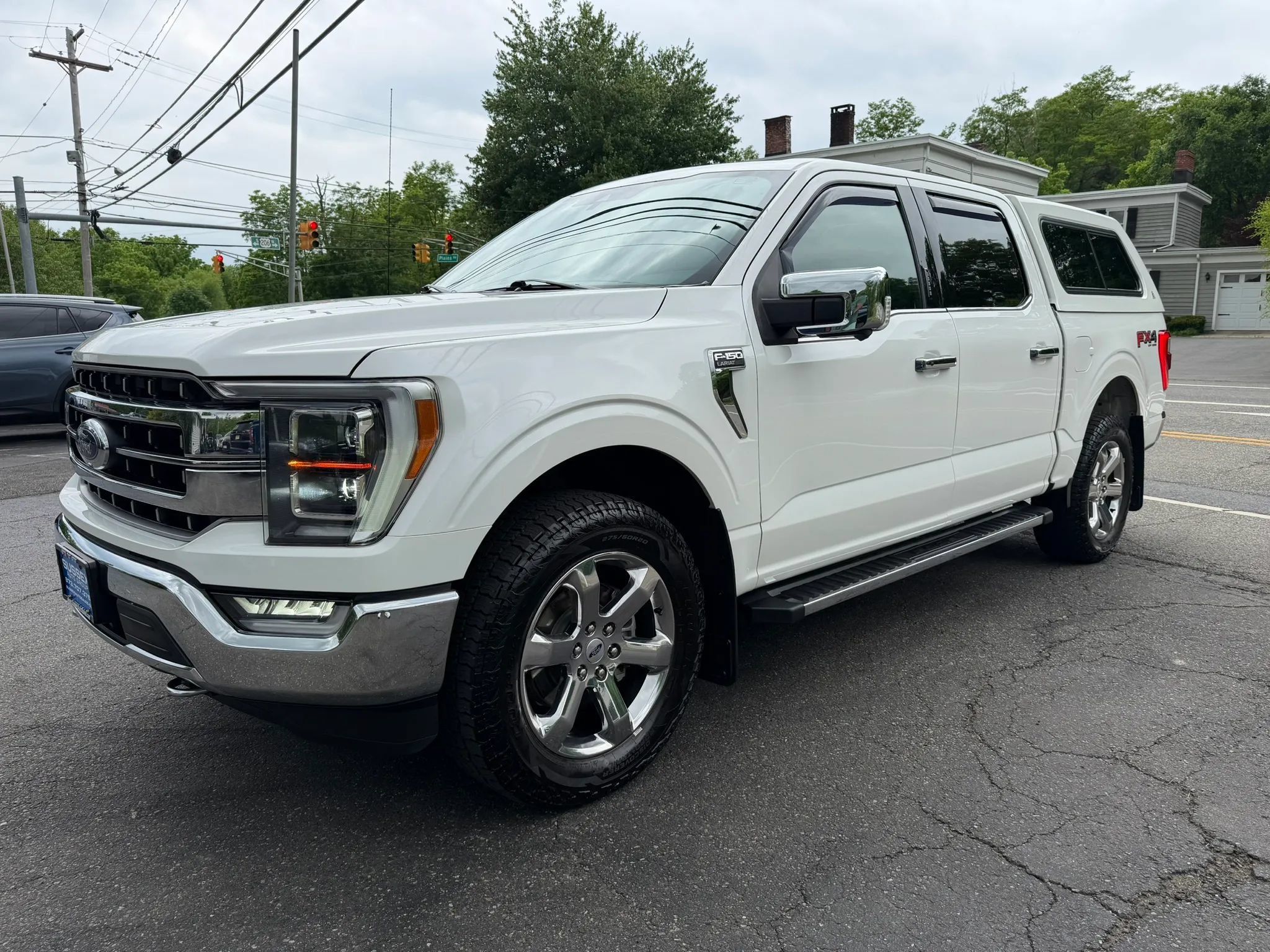 Used 2021 Ford F150 Lariat w/ Equipment Group 502A High AWD/4WD image 3