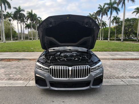 Used 2020 BMW 750i xDrive w/ Executive Package AWD/4WD image 38