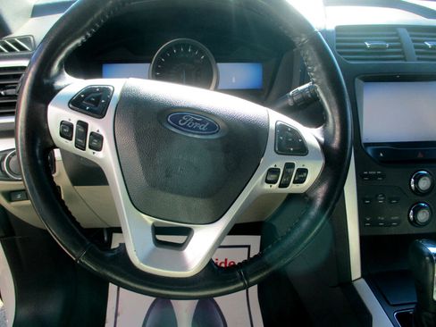 Used 2012 Ford Explorer XLT image 14