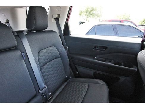 New 2026 Nissan Pathfinder SV w/ SV Premium Package FWD image 10