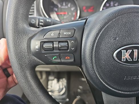 Used 2016 Kia Sedona LX w/ Option Group 020 image 12