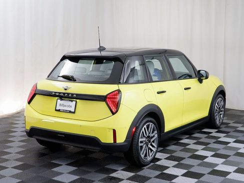 New 2026 MINI Cooper 4-Door Hardtop image 18