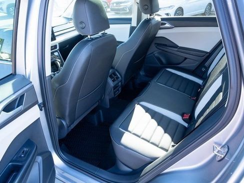 New 2026 Volkswagen Taos SEL AWD/4WD image 27