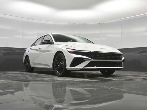 New 2026 Hyundai Elantra SEL Sport FWD image 31