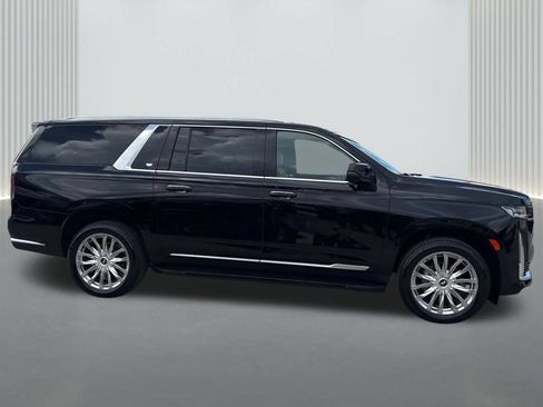 Used 2023 Cadillac Escalade ESV Premium Luxury w/ LPO, Illumination Package AWD/4WD image 4