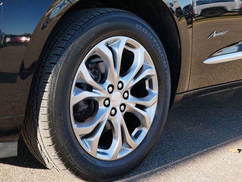 Used 2021 Buick Enclave Avenir w/ Avenir Technology Package image 23