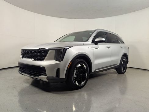 Used 2025 Kia Sorento EX image 3