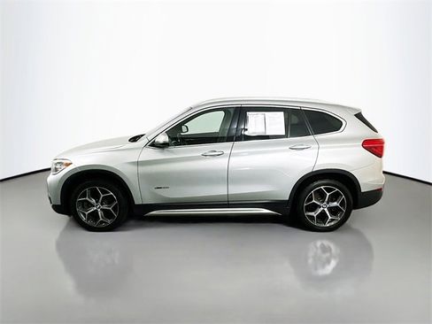 Used 2017 BMW X1 xDrive28i image 4