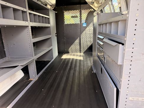 Used 2014 Chevrolet Express 1500 RWD image 10