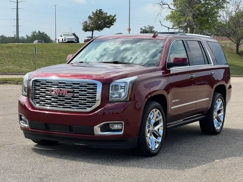 Used 2019 GMC Yukon Denali w/ Denali Ultimate Package AWD/4WD image 40