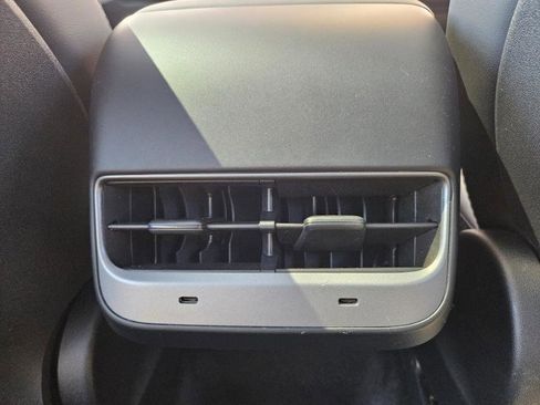 Used 2023 Tesla Model Y Long Range AWD/4WD image 65