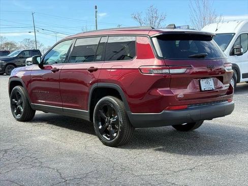 Certified 2025 Jeep Grand Cherokee L Limited w/ Black Appearance Package RWD image 5