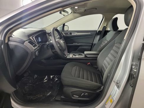 Certified 2017 Ford Fusion SE w/ Fusion SE Technology Package FWD image 14