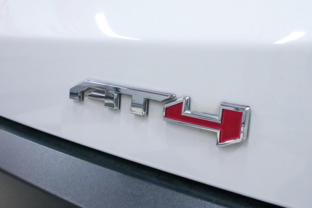 Used 2023 GMC Acadia AT4 w/ Technology Package AWD/4WD image 34