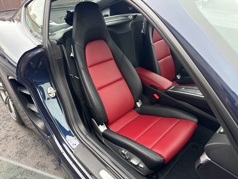 Used 2018 Porsche 718 Cayman image 29