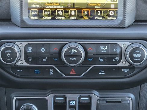 Certified 2023 Jeep Wrangler Unlimited Sahara w/ Cold Weather Group image 29