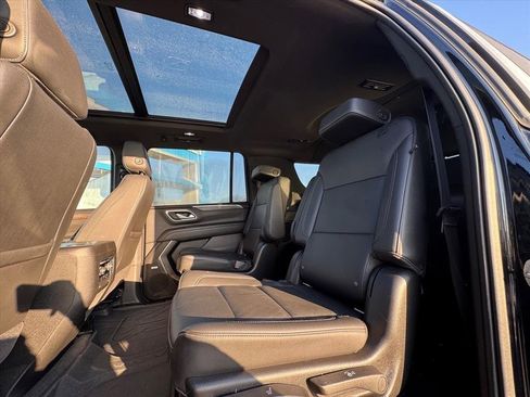 Used 2021 Chevrolet Suburban LT w/ Max Trailering Package image 12