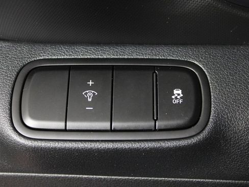 Certified 2023 Hyundai Venue Limited FWD image 24