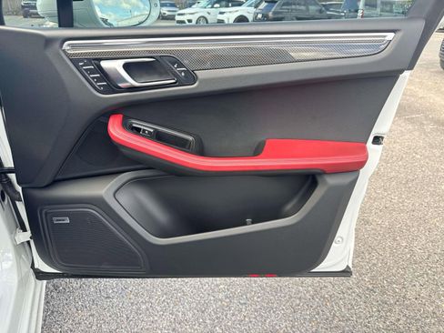 Used 2021 Porsche Macan GTS image 13