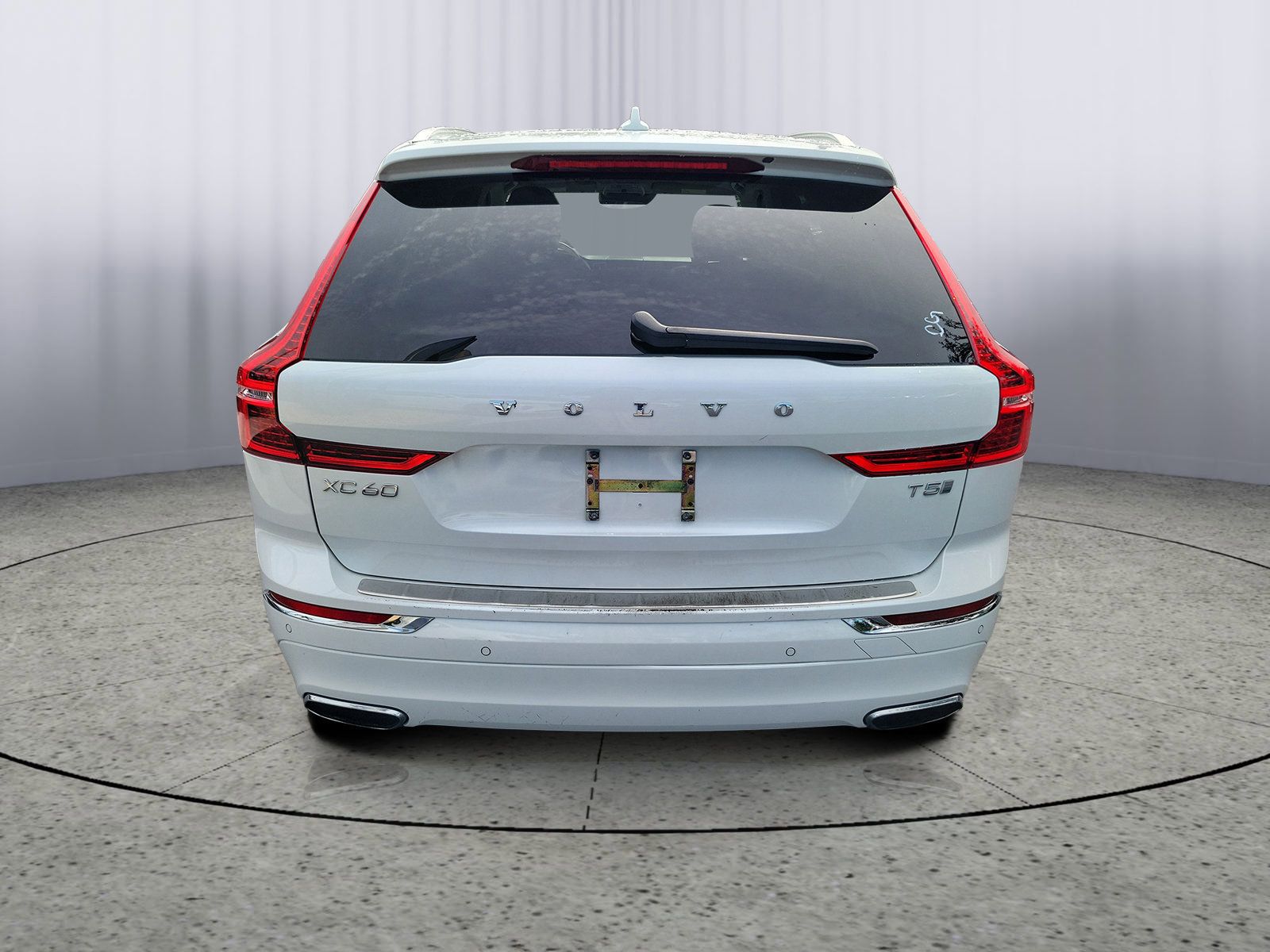 Used 2020 Volvo XC60 T5 Inscription w/ Protection Package Premier FWD image 3