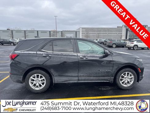 Certified 2024 Chevrolet Equinox LS w/ LS Convenience Package image 3